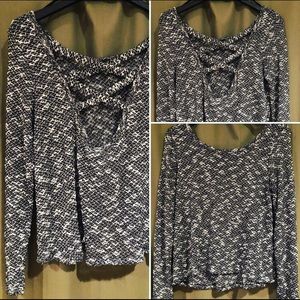 WOMENS CRISS CROSS SWEATER